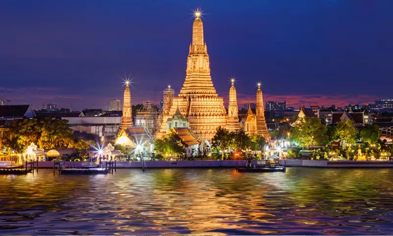 Wat Arun: Keindahan Kuil yang Memukau di Bangkok