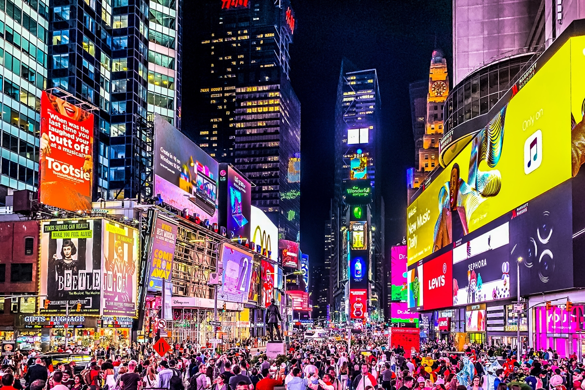 Times Square: Jantung Hiburan dan Budaya di New York City