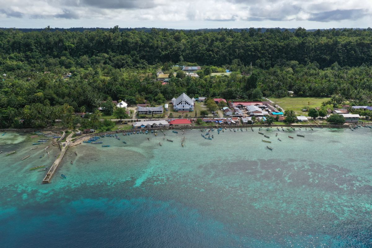 Pulau Biak: Surga Tropis di Papua