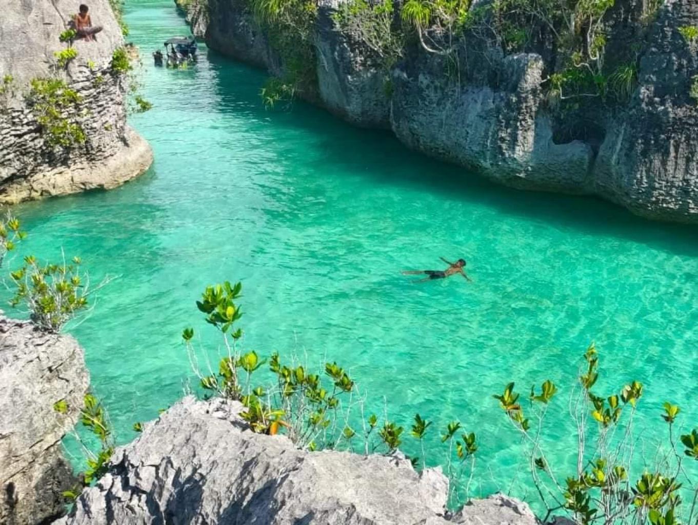 Teluk Toran: Surga Tersembunyi di Raja Ampat