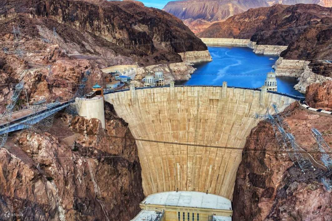 Bendungan Hoover: Keajaiban Teknik di Perbatasan Nevada dan Arizona