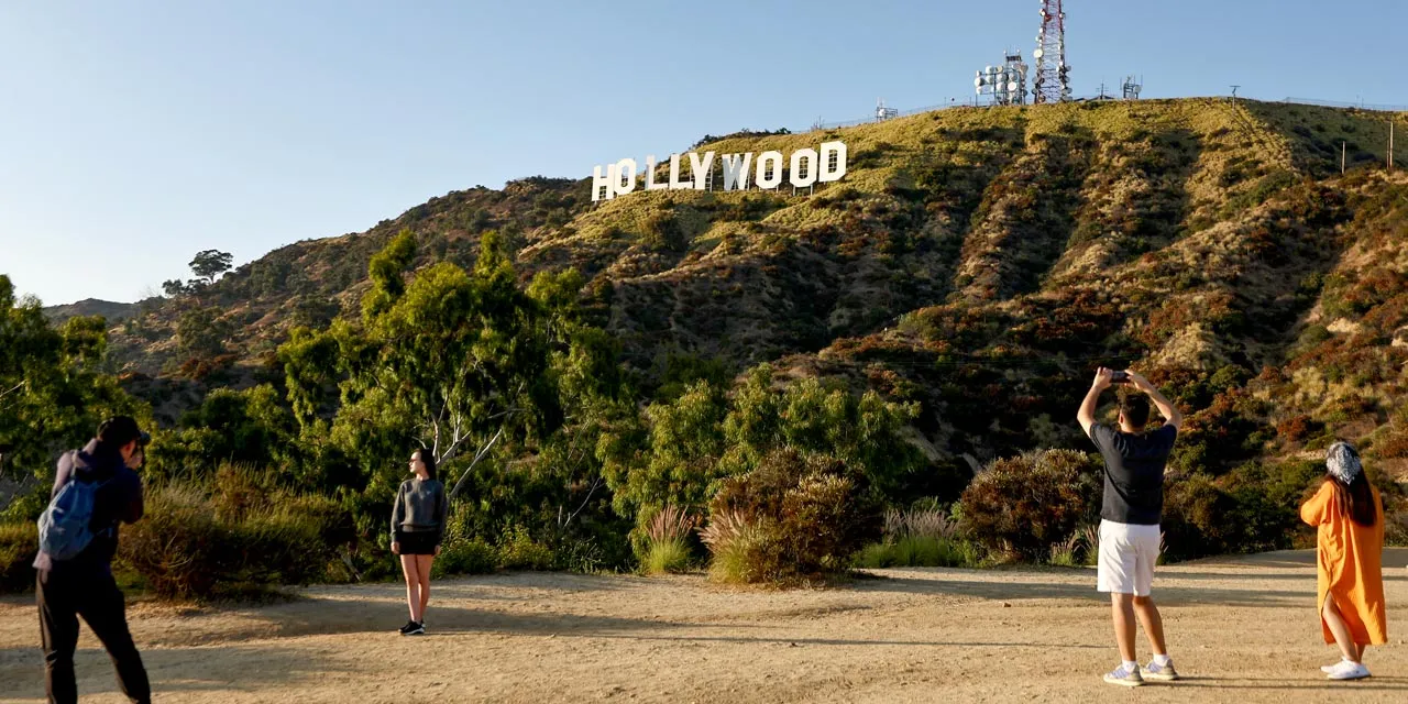 Hollywood Sign: Ikon Legendaris Industri Film Dunia
