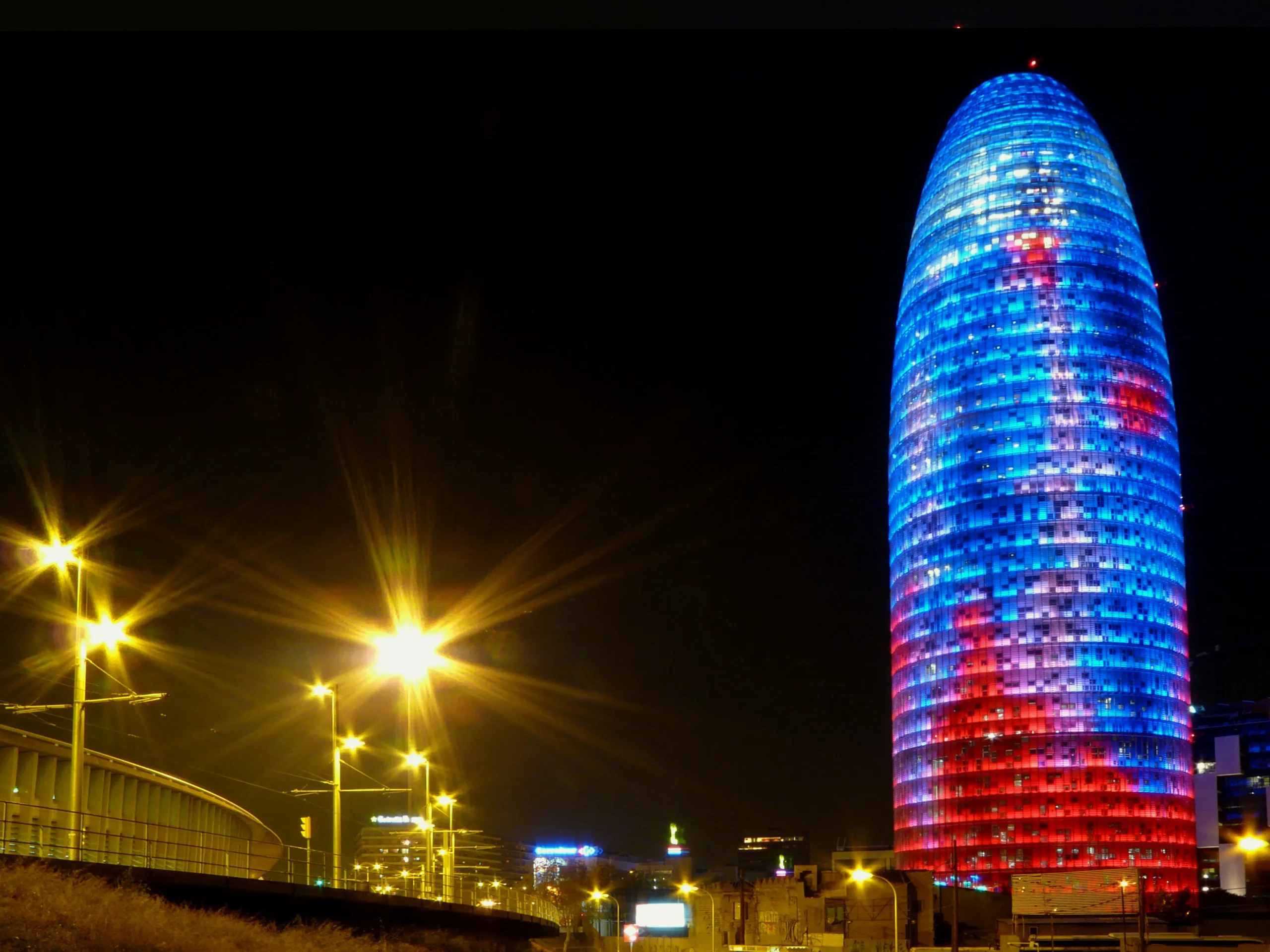 Menara Agbar: Ikon Arsitektur Modern di Barcelona