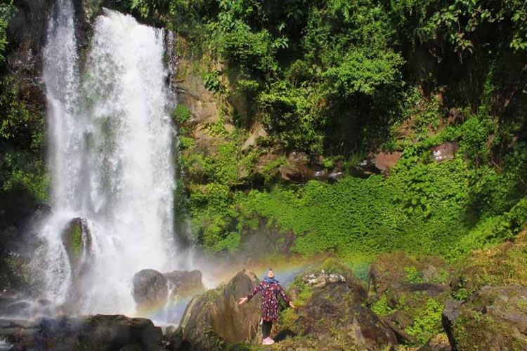 Keindahan Air Terjun Bioa Embun: Pesona Alam yang Menakjubkan