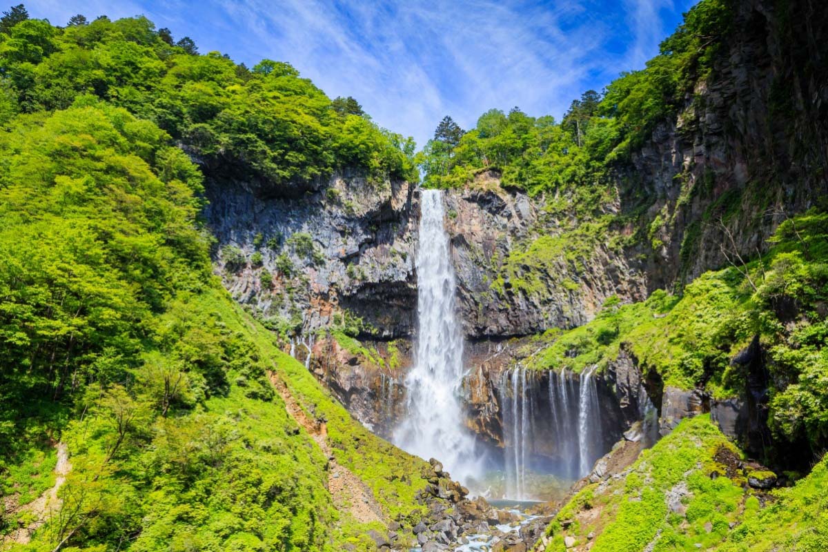 “Keindahan Air Terjun Kegon: Pesona Alam Jepang yang Menakjubkan”