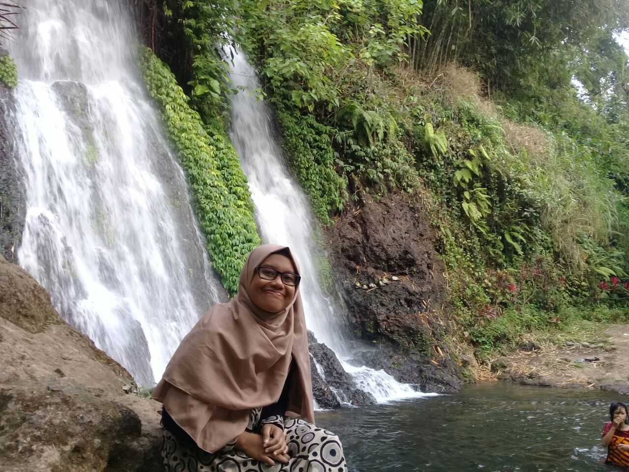 Keindahan Air Terjun Kemiren di Dekat Kabupaten Banyuwangi