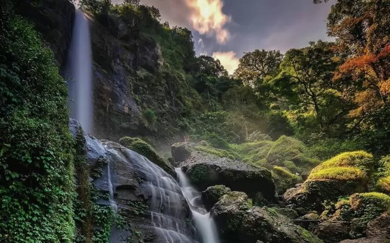 Keindahan Air Terjun Muncar: Pesona Alam yang Menakjubkan