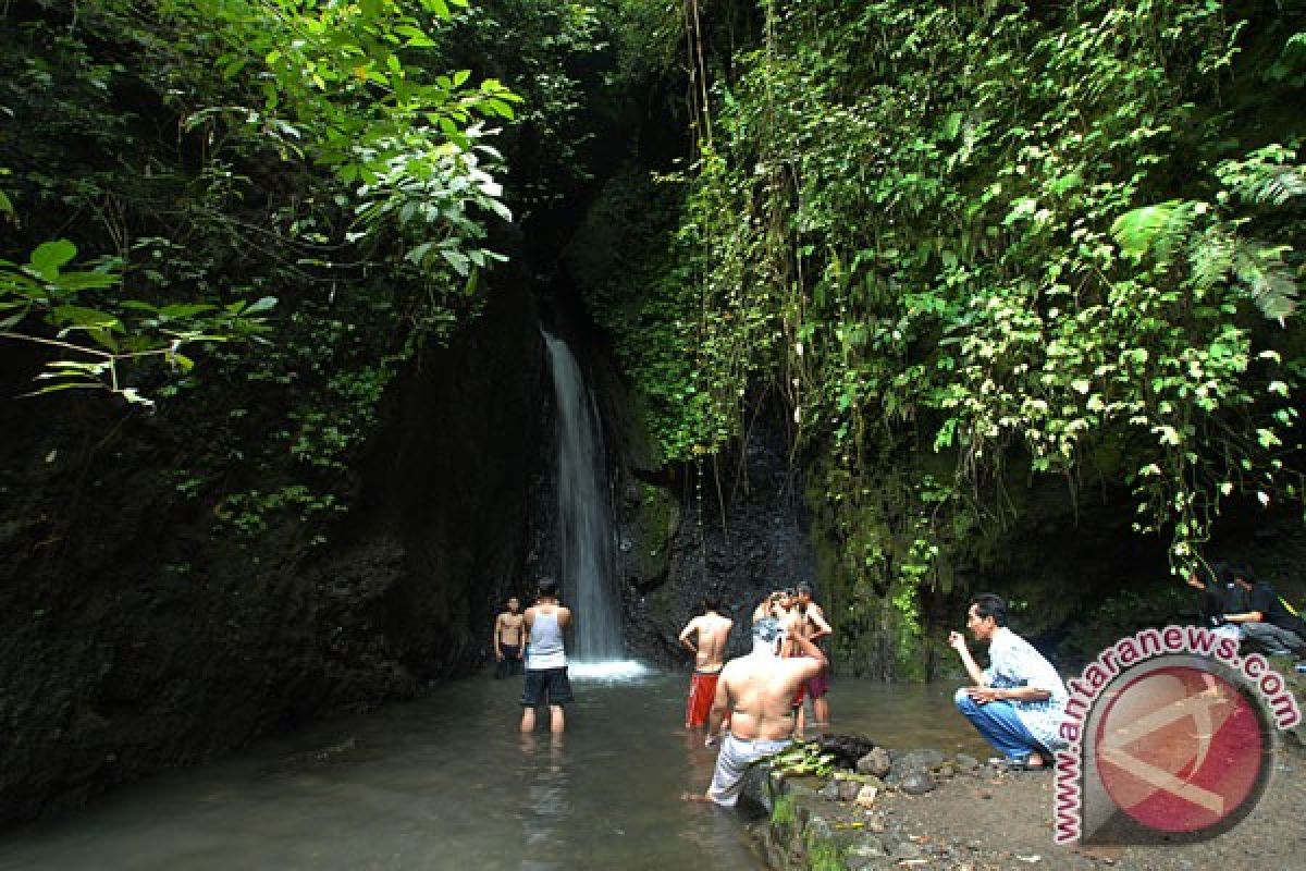 Keindahan Air Terjun Panoongan: Destinasi Wisata Alam yang Menawan