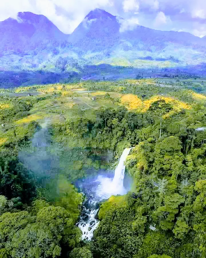 Keindahan Alam Air Terjun Telun Berasap di Sumatera Barat