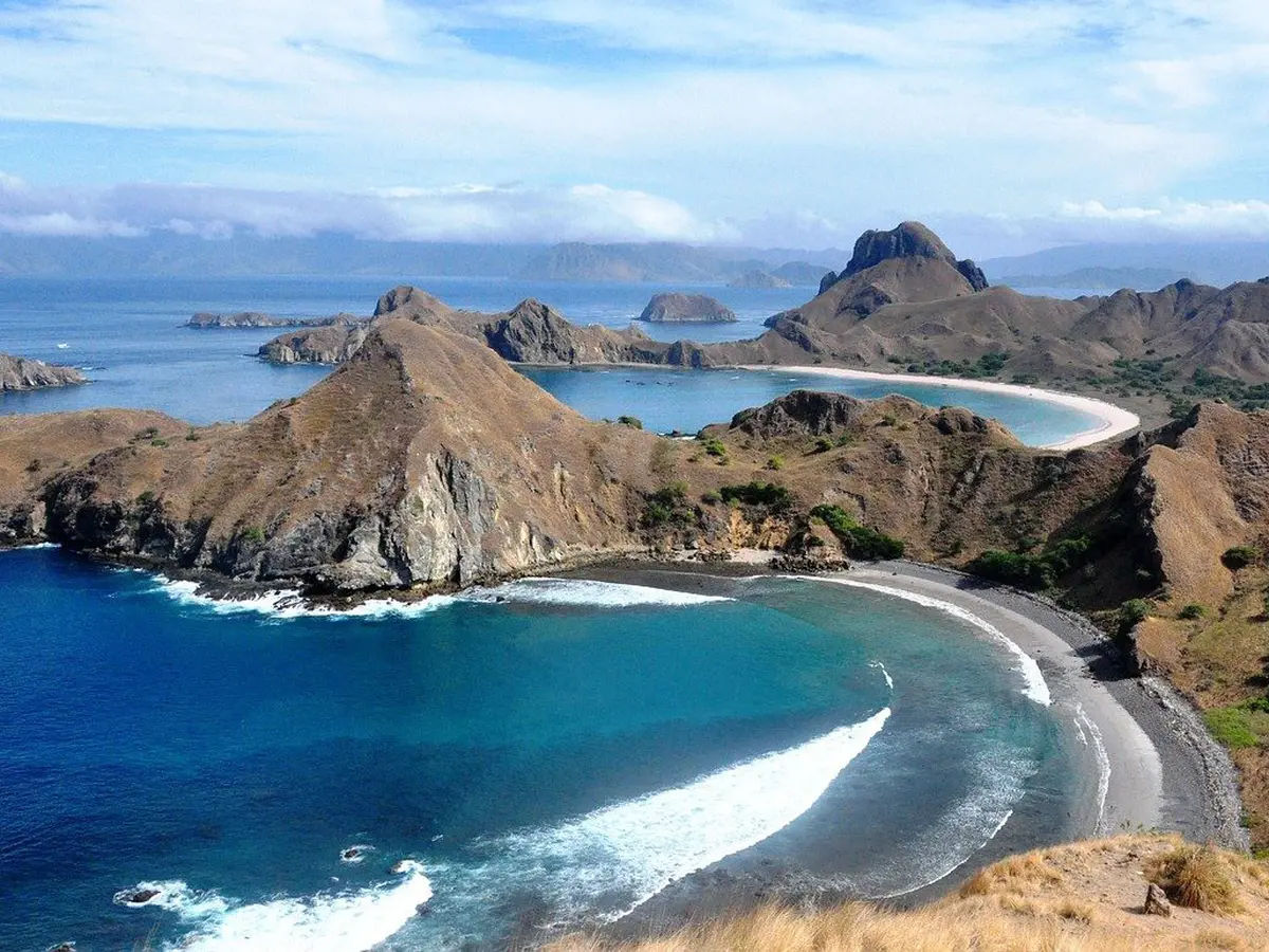 Pantai Astafyev: Keindahan Alam dan Pesona yang Menenangkan