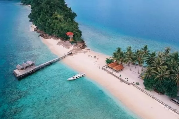 Pantai Laskovy: Surga Tersembunyi dengan Pesona Alam yang Menawan