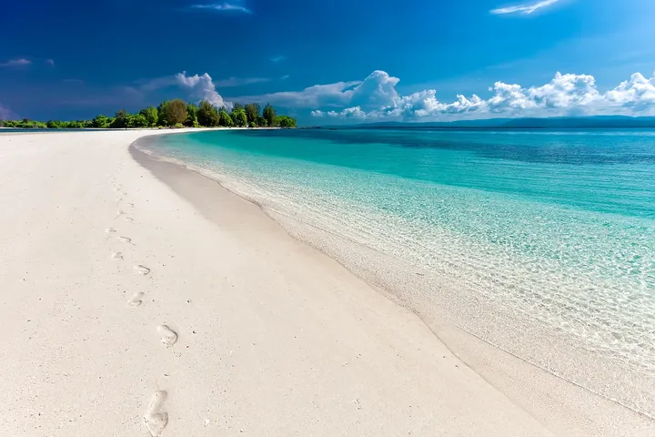 Pantai Monte Hermoso: Surga Pasir Putih di Argentina