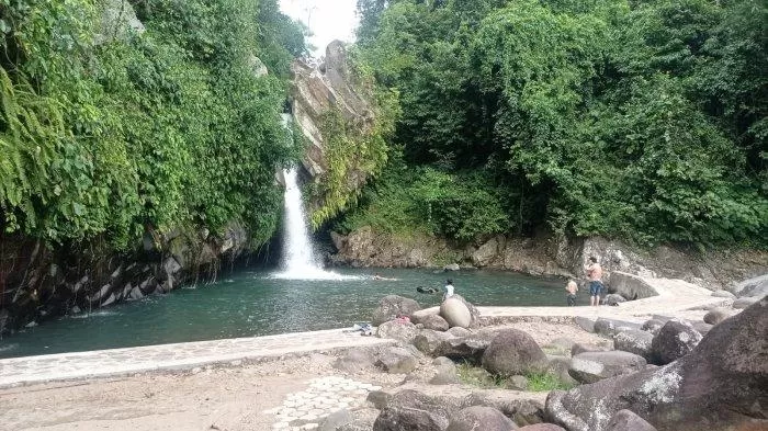 Keindahan Air Terjun Lalay: Pesona Alam yang Menenangkan