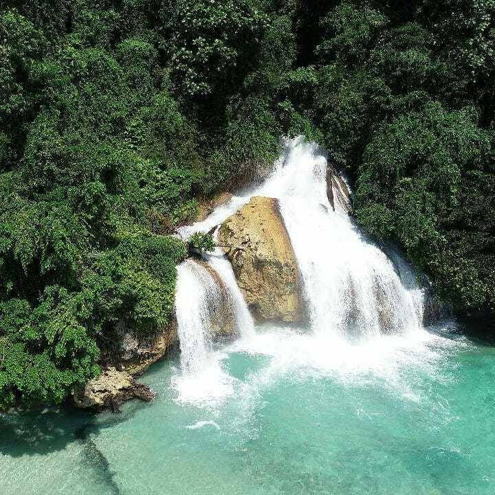 Keindahan Air Terjun Papuan yang Menakjubkan di Papua