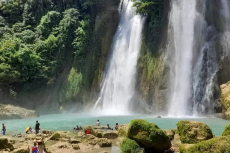 Keindahan Alam Air Terjun Baburai di Kabupaten Sukabumi