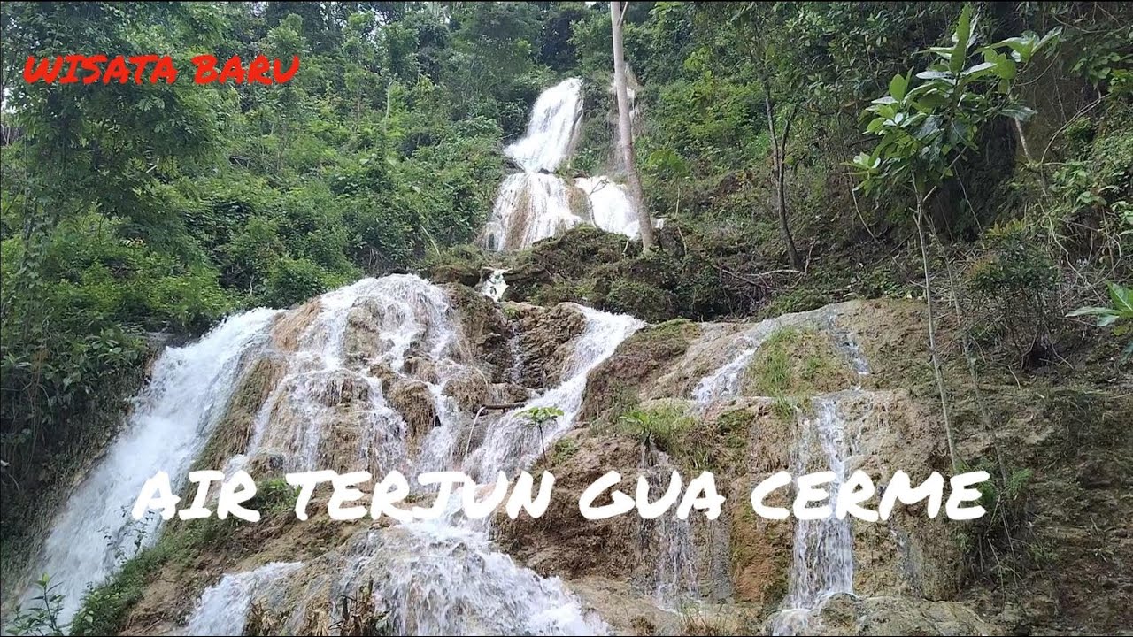 Keindahan Alam Air Terjun Goa Cerme di Gresik