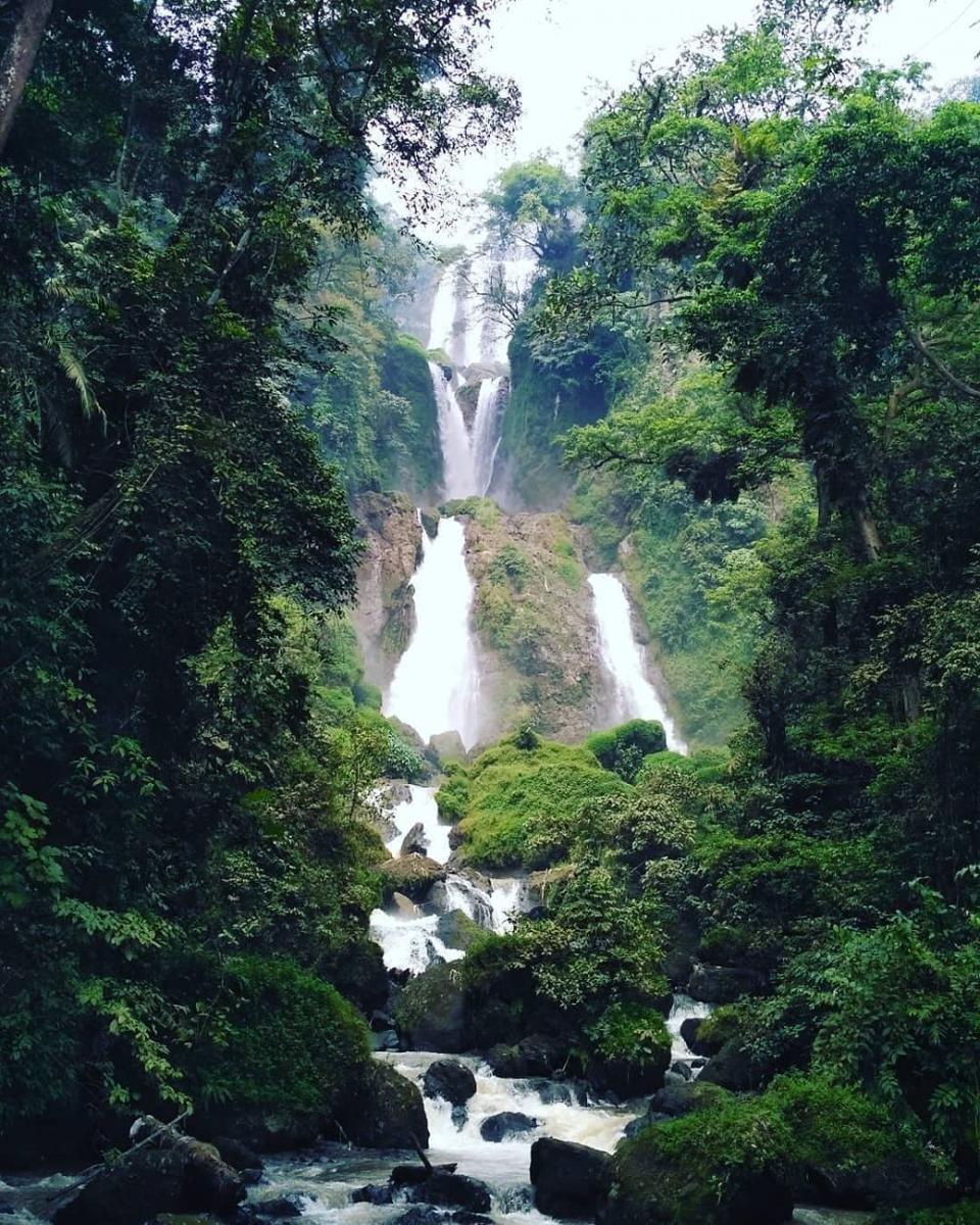 Keindahan Alam Air Terjun Pendung di Kabupaten Kendal
