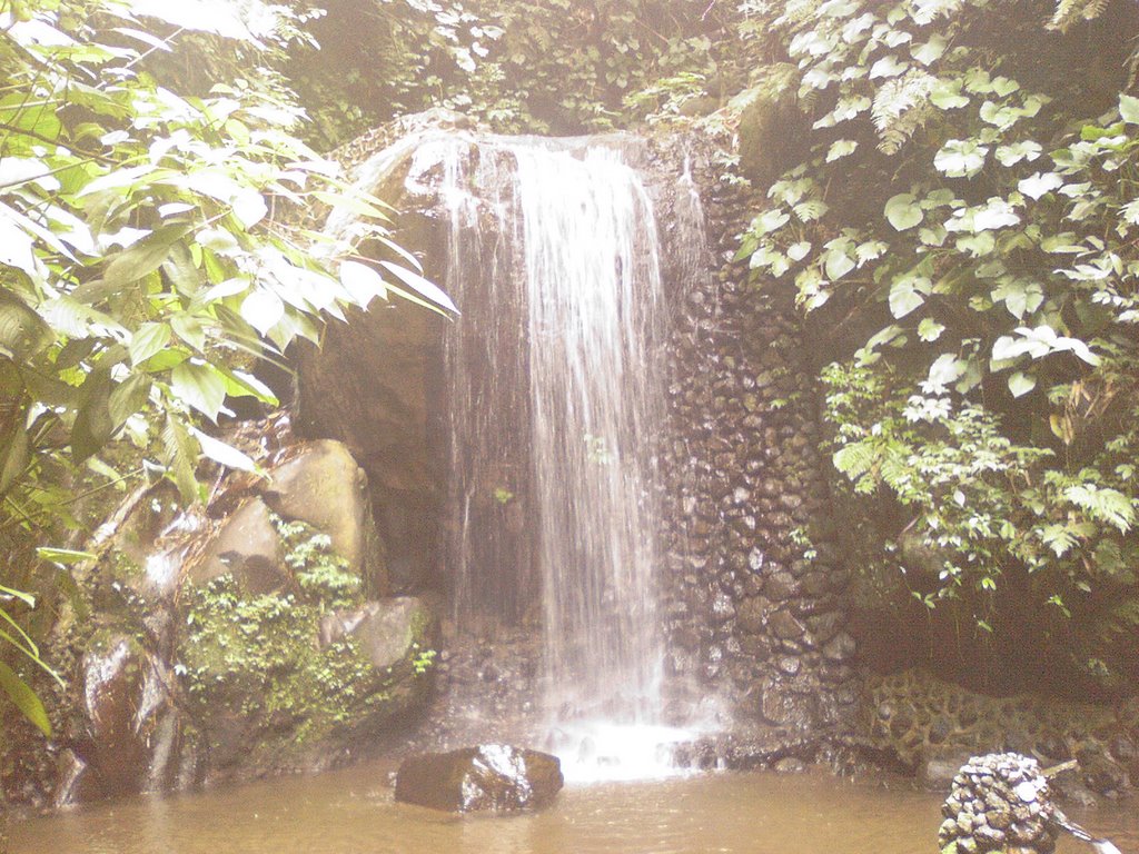 Keindahan Alam Air Terjun Sidomba di Sumatera Utara