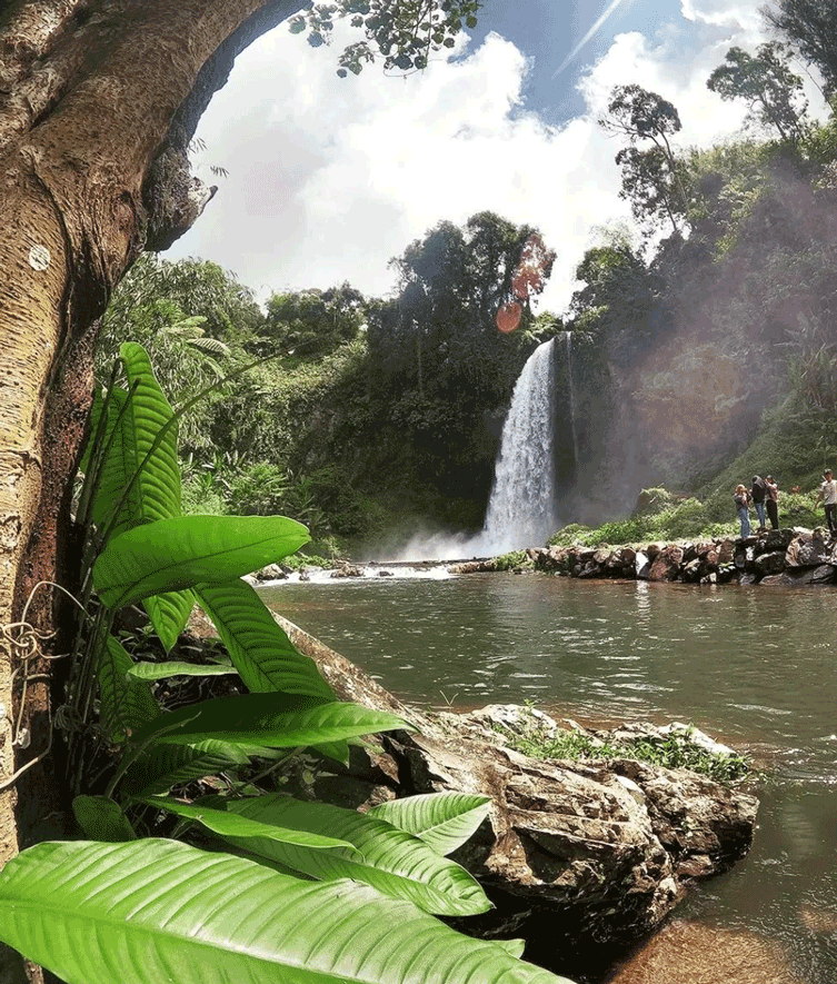 Keindahan Alam Air Terjun Sigerincing di Aceh