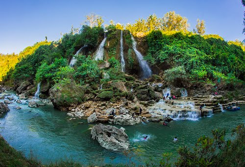 Keindahan Alam Air Terjun Sri Gethuk di Yogyakarta