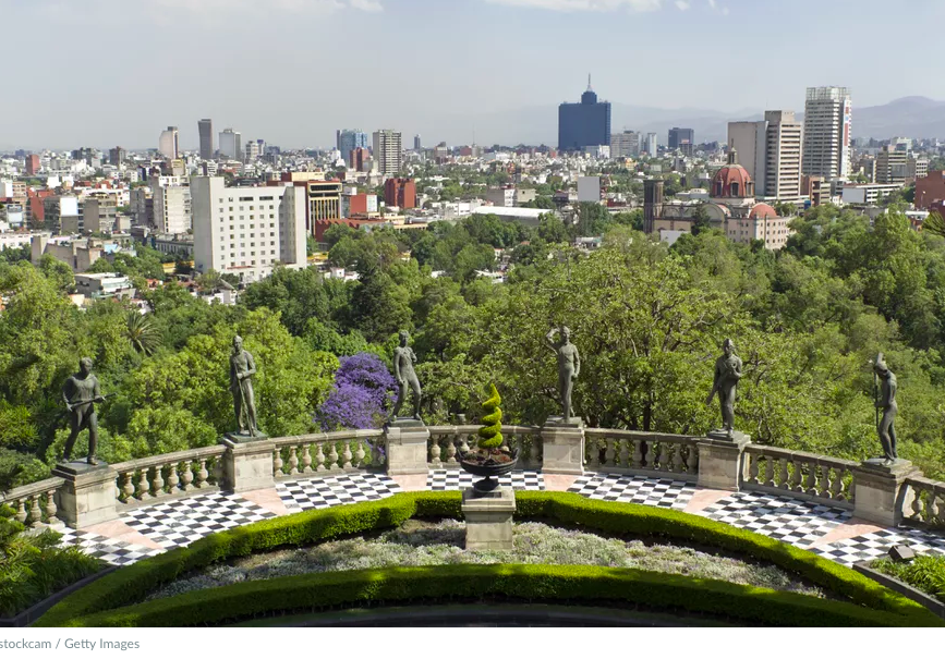 Eksplorasi Taman Bosque de Chapultepec: Taman Hijau di Tengah Kota