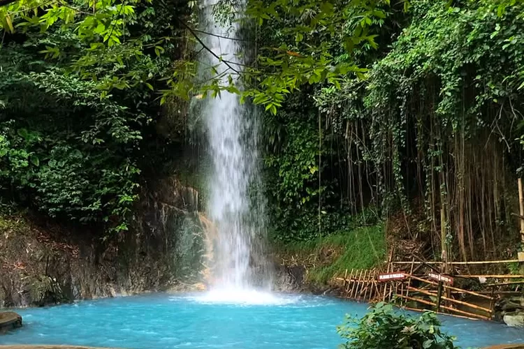 Keindahan Air Terjun Cijantung: Pesona Alam yang Menenangkan