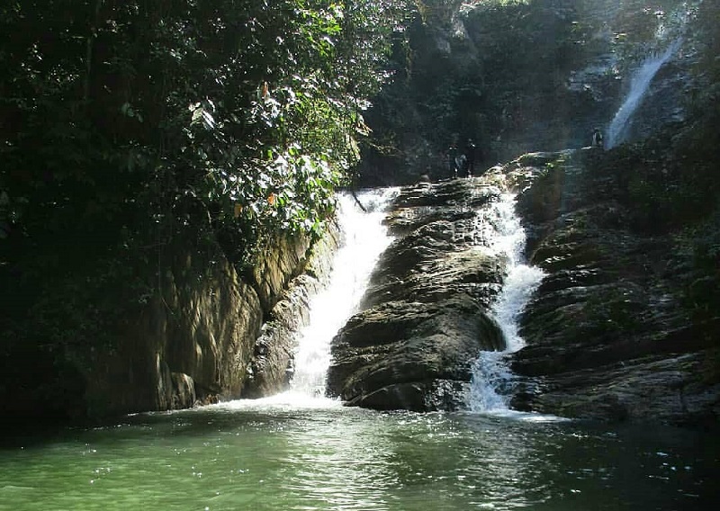 Keindahan Air Terjun Talang Jaya di Tengah Alam Asri