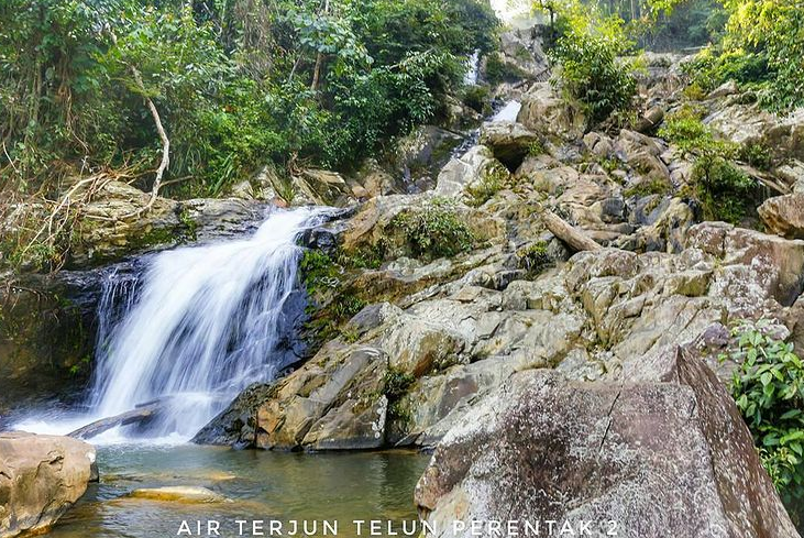 Keindahan Air Terjun Telun Parentak di Aceh Selatan