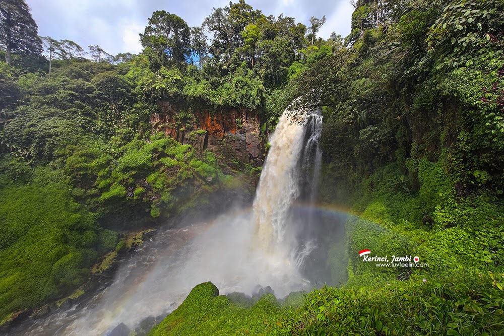 Keindahan Air Terjun Telun Berasap di Sumatera Barat