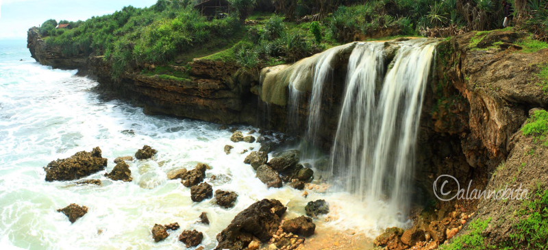 Keindahan Alam Air Terjun Jogan di Kabupaten Pacitan