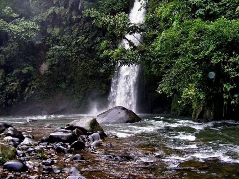 Keindahan Alam Air Terjun Lematang di Sumatera Selatan