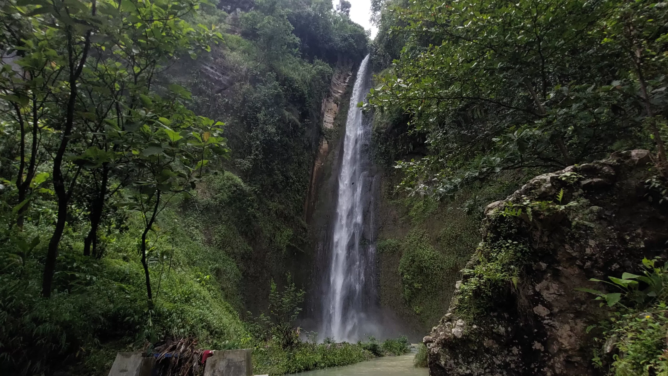 Keindahan Alam Air Terjun Sidoharjo di Kabupaten Blitar