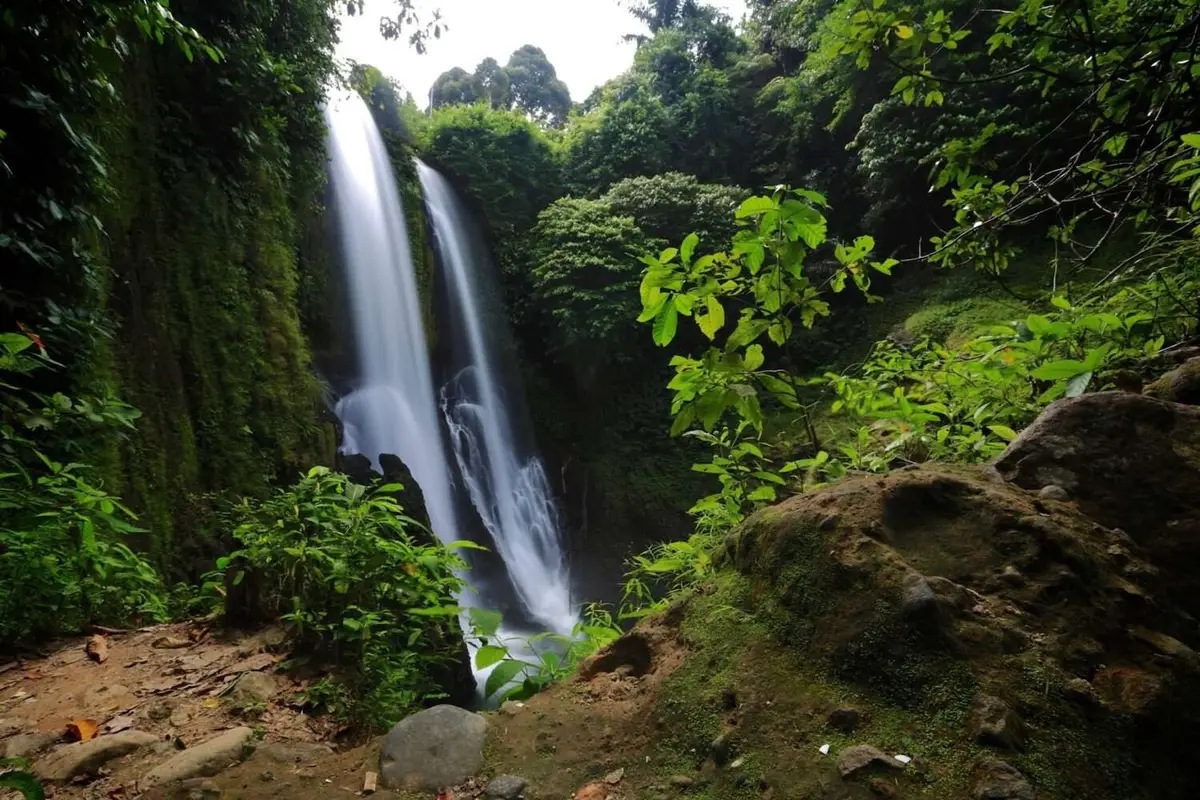 Keindahan Alam Air Terjun Bumbun yang Menakjubkan di Aceh