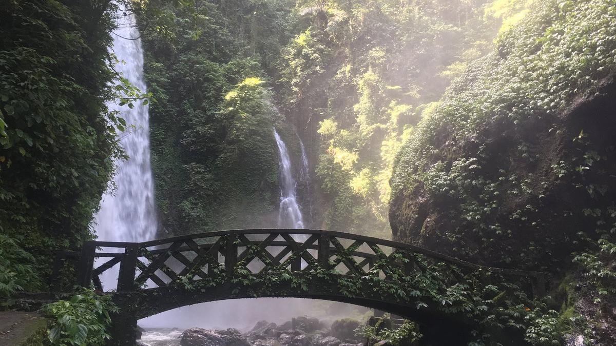 Keindahan Alam Air Terjun Citali di Kabupaten Minahasa