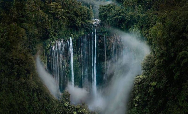 Keindahan Alam Air Terjun Gunung Suku di Indonesia