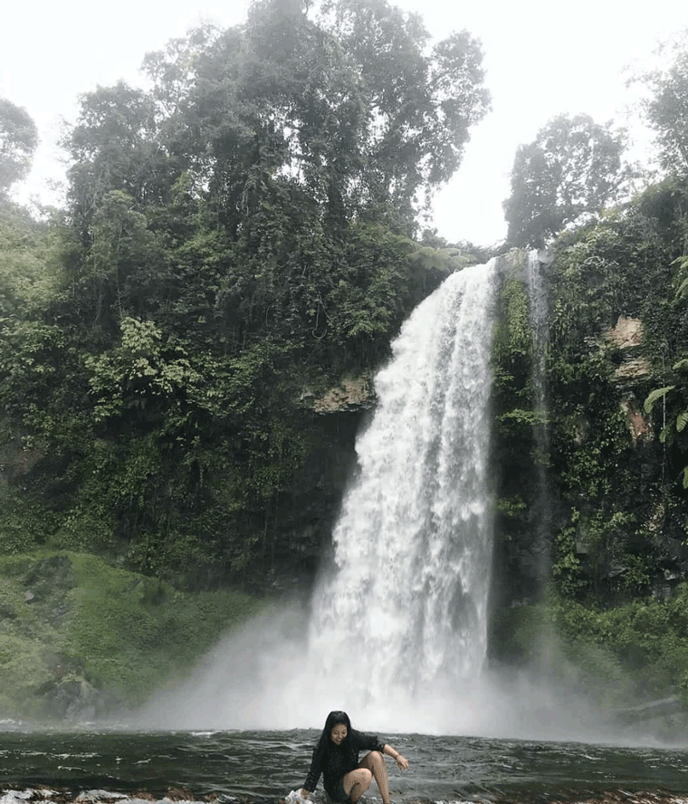 Keindahan Alam Air Terjun Sigerincing di Aceh