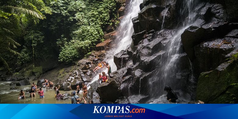 Keindahan Air Terjun Kanto Lampo di Gianyar Bali
