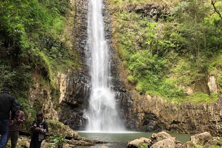 Keindahan Air Terjun Palamba di Tana Toraja