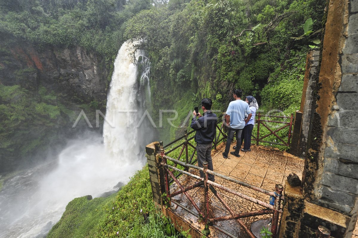 Keindahan Air Terjun Telun Berasap di Aceh
