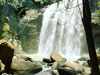 Keindahan Alam Air Terjun Ciruti di Kabupaten Sukabumi