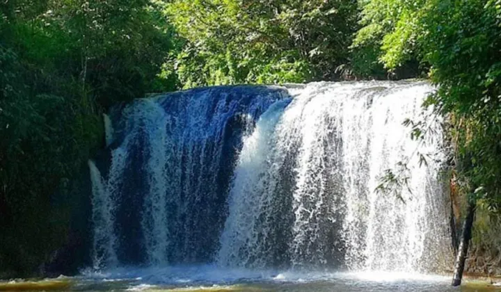 Keindahan Alam Air Terjun Kima Atas di Aceh