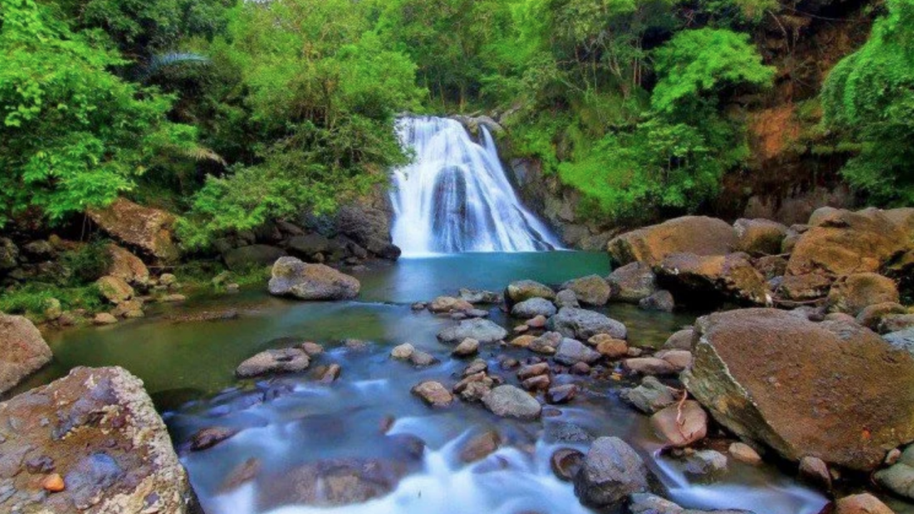 Keindahan Alam Air Terjun Lewaja di Kabupaten Mandailing Natal