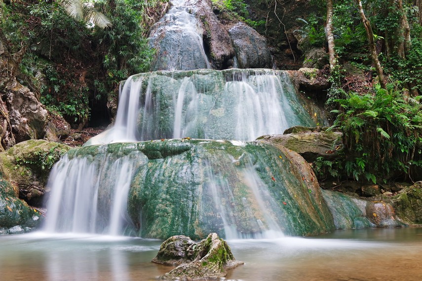 Keindahan Alam Air Terjun Oehala di Sulawesi Tengah