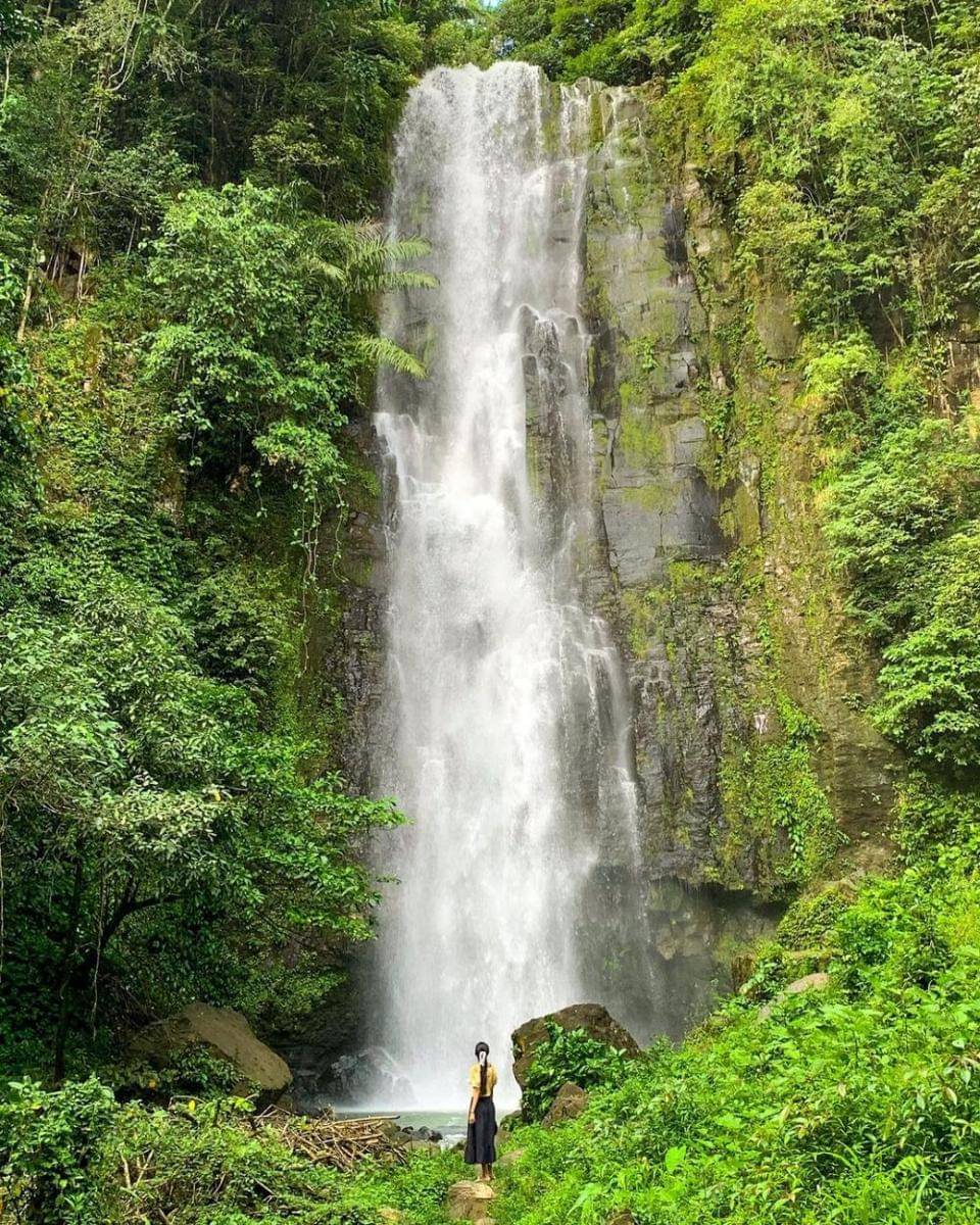 Keindahan Alam Air Terjun Tunan Talawaan di Sulawesi Utara
