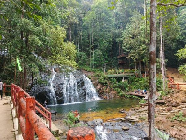 Pesona Air Terjun Resun: Keindahan Alam yang Menenangkan