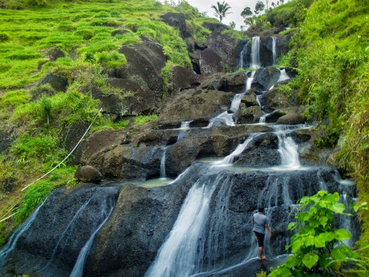 Keindahan Alam Air Terjun Kandang Badak di Jawa Tengah